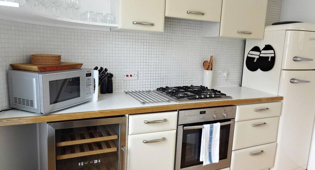 Kitchen 1