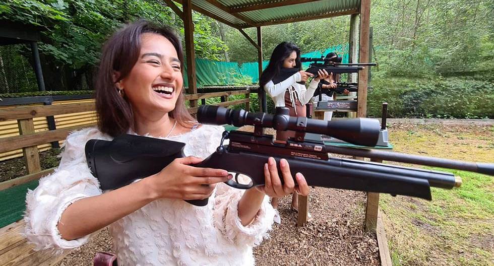 Hen group enjoying themselves in the Air Rifle event