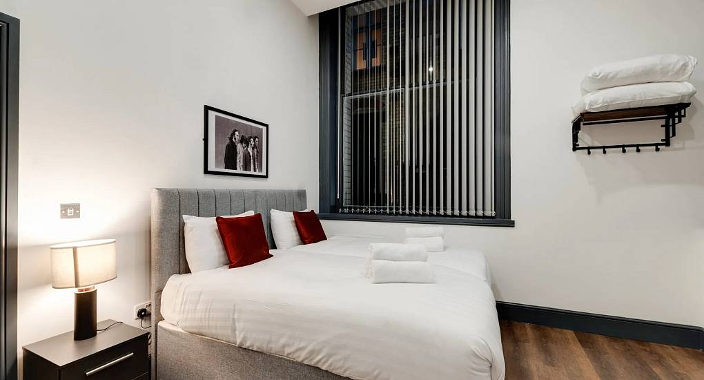 hen-apartments-liverpool-bedroom1