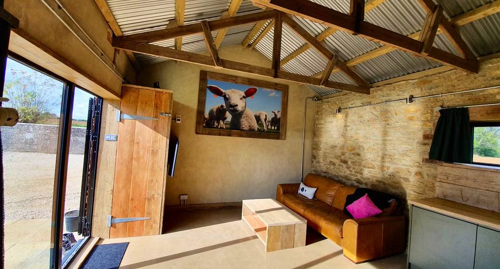 Hen Party Accommodation lounge and sheep picture