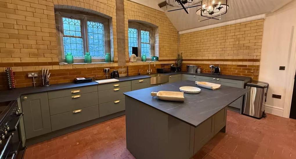 House of Dreams nr Chester large modern kitchen with island, fully equipped for hen party self-catering.