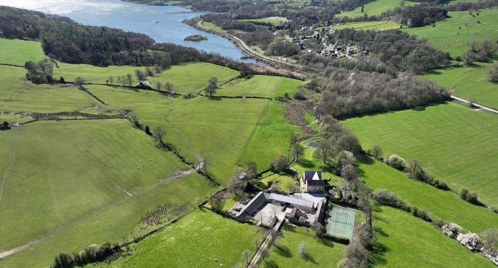 Lathkill Escape luxury hen cottages sleeping 23 with tennis courts and views of Carsington Water.