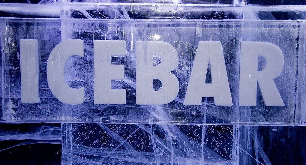 Ice Bar sign