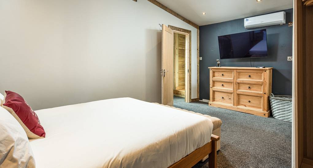 Another view of one of the bedrooms